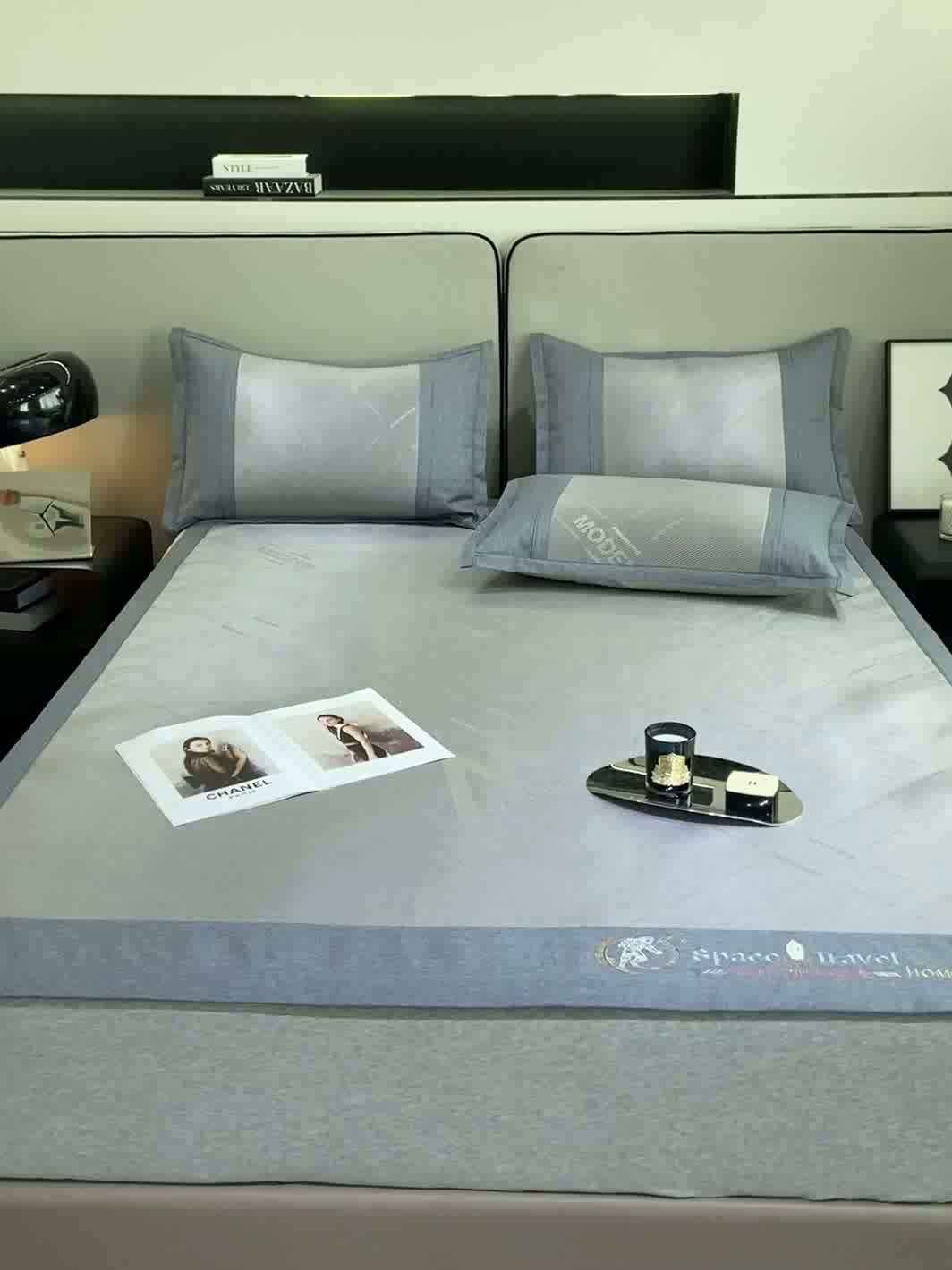 91家纺网 家纺一手货源 找家纺 伊被源 23新款提花冰藤席三件套-宇航员 太空冰帛丝冰藤优雅灰床席款