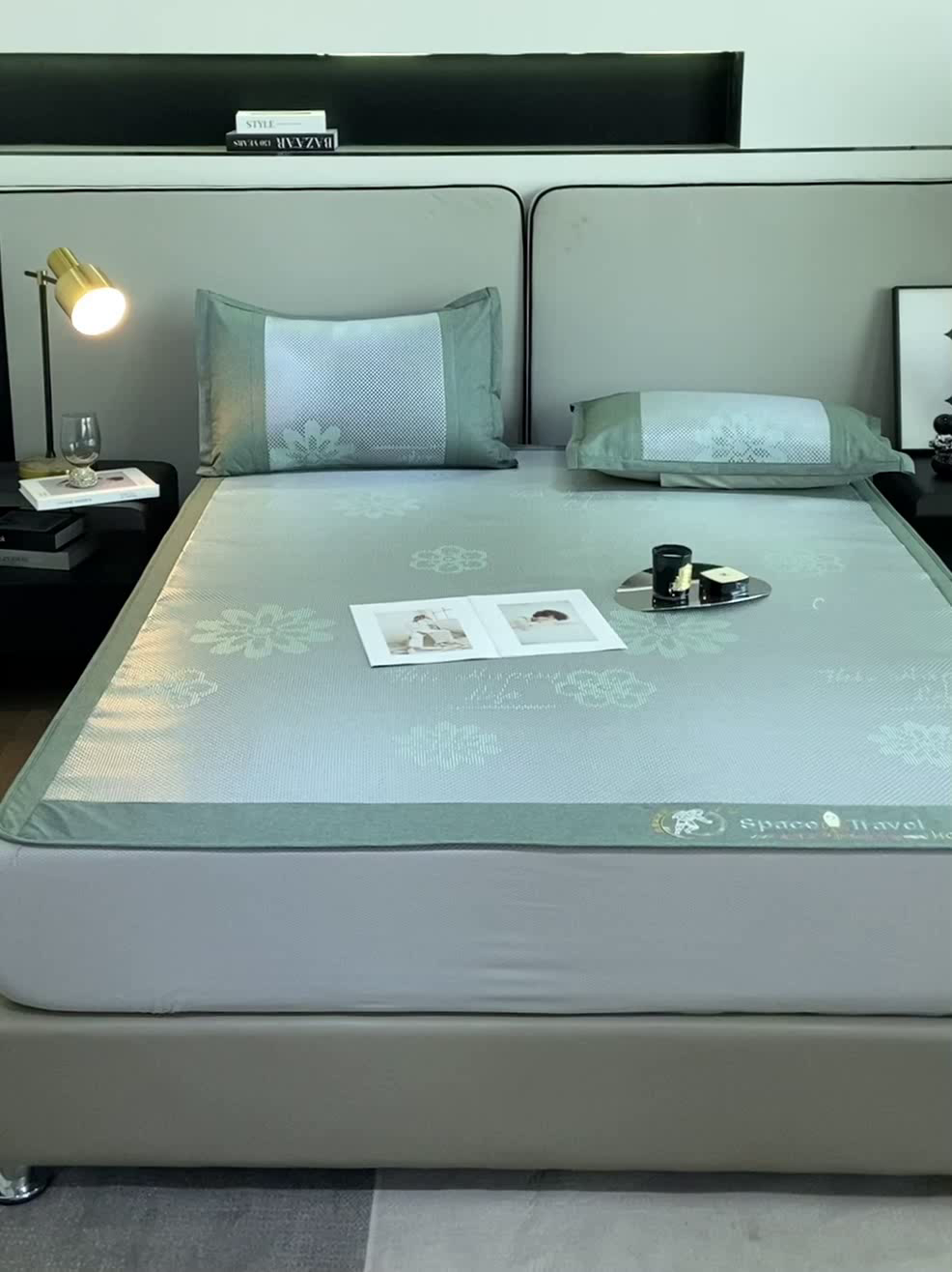 91家纺网 家纺一手货源 找家纺 伊被源 23新款提花冰藤席三件套-宇航员 太空冰帛丝冰藤冰透绿床席款