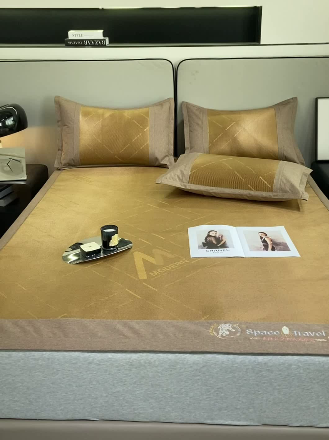 91家纺网 家纺一手货源 找家纺 伊被源 23新款提花冰藤席三件套-宇航员 太空冰帛丝冰藤碳咖床席款