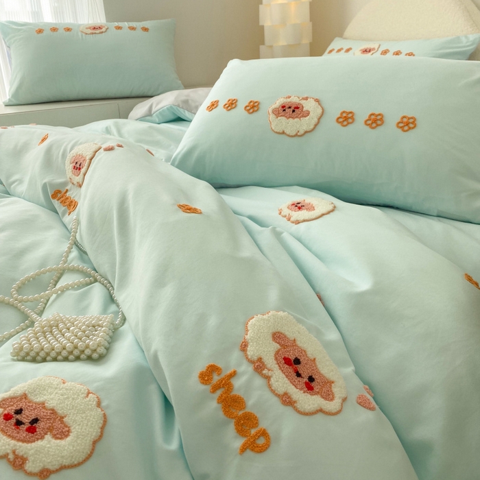 91家纺网 家纺一手货源 找家纺 潮邦 2025全新升级面料【奶小冻】春夏毛巾绣四件套 羊咩咩