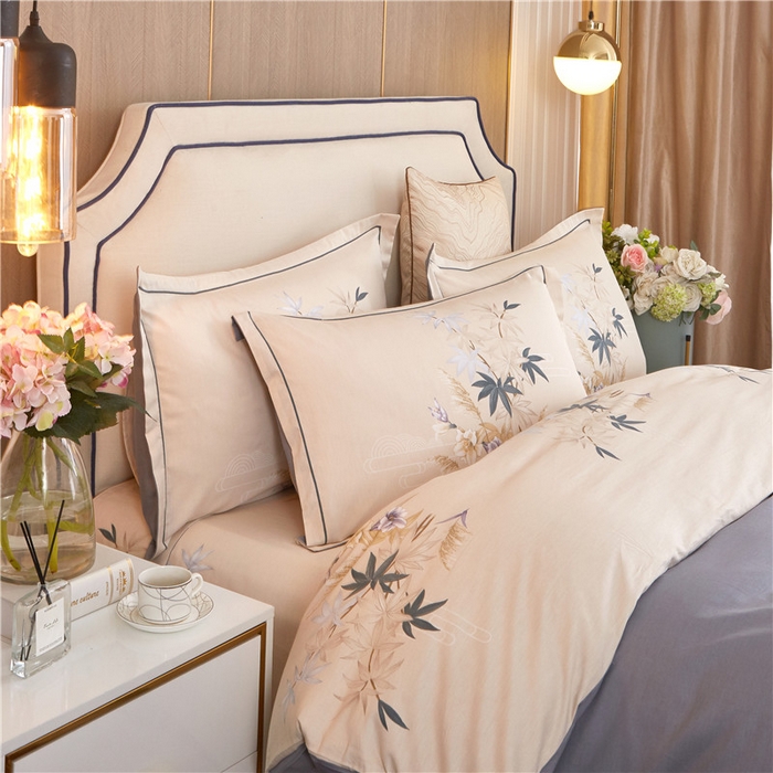 91家纺网 家纺一手货源 找家纺 沐白家居2023大版全棉印花四件套 2莱茵春色-灰