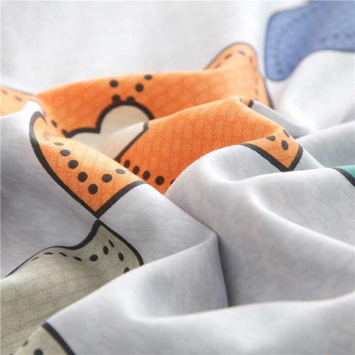 91家纺网 家纺一手货源 找家纺 沐白家居2023大版全棉印花四件套 2绅士熊-绿