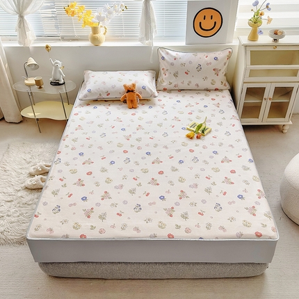 91家纺网 家纺一手货源 找家纺 舒居 2023新款A类高克重床笠款凉席 小花的约定-米