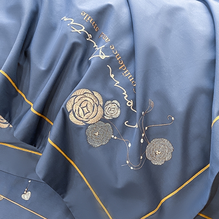 91家纺网 家纺一手货源 找家纺 绒世界2024新款全棉刺绣烟雨系列四件套 一袭烟雨-宾利蓝