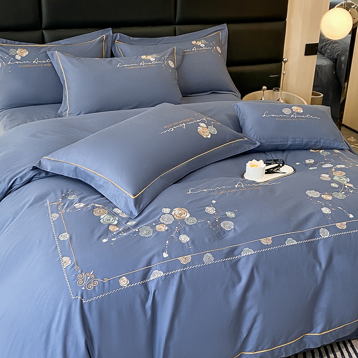 91家纺网 家纺一手货源 找家纺 绒世界2024新款全棉刺绣烟雨系列四件套 一袭烟雨-宾利蓝