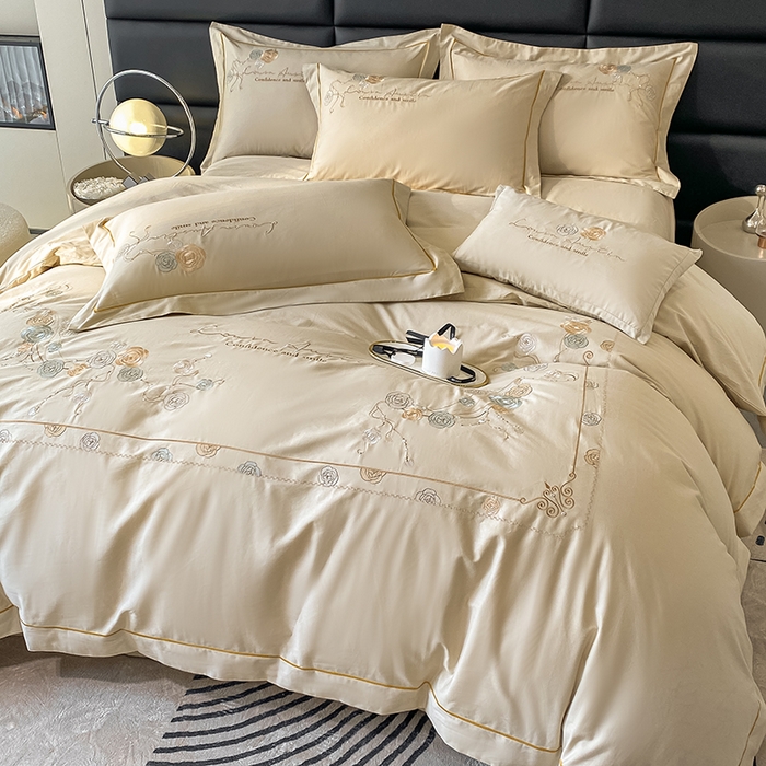 91家纺网 家纺一手货源 找家纺 绒世界2024新款全棉刺绣烟雨系列四件套 一袭烟雨-香槟金