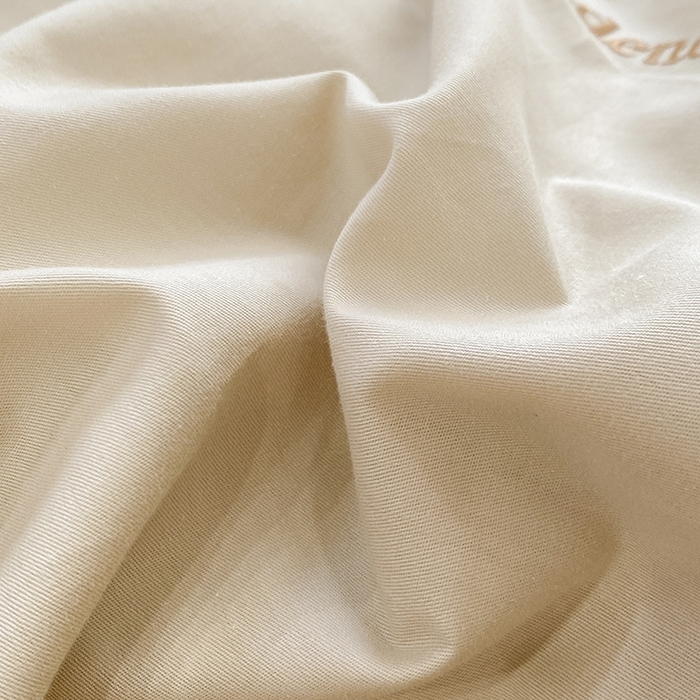 91家纺网 家纺一手货源 找家纺 绒世界2024新款全棉刺绣烟雨系列四件套 一袭烟雨-香槟金