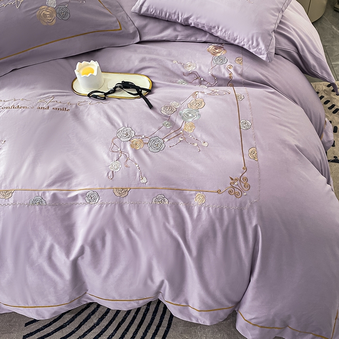 91家纺网 家纺一手货源 找家纺 绒世界2024新款全棉刺绣烟雨系列四件套 一袭烟雨-香芋紫