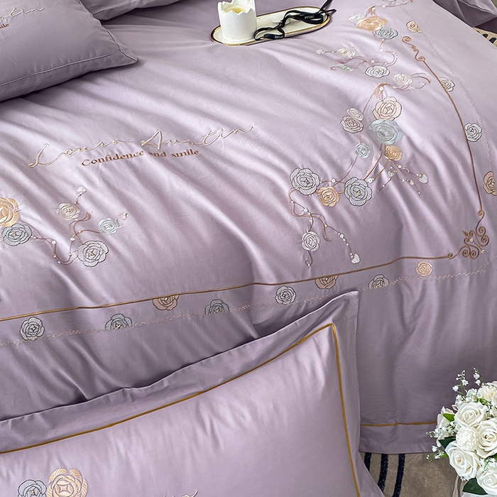 91家纺网 家纺一手货源 找家纺 绒世界2024新款全棉刺绣烟雨系列四件套 一袭烟雨-香芋紫