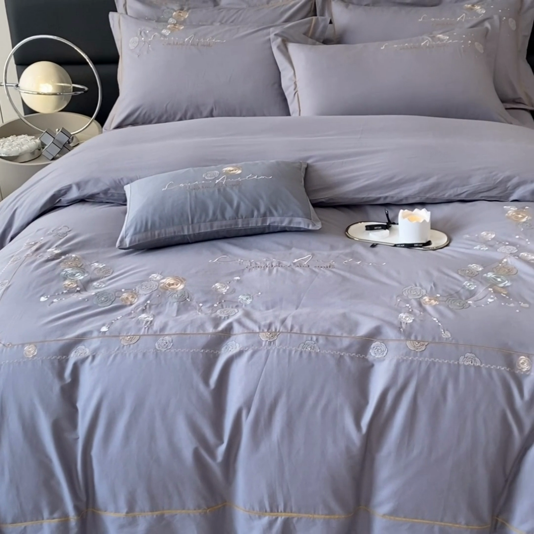 91家纺网 家纺一手货源 找家纺 绒世界2024新款全棉刺绣烟雨系列四件套 一袭烟雨-高级灰
