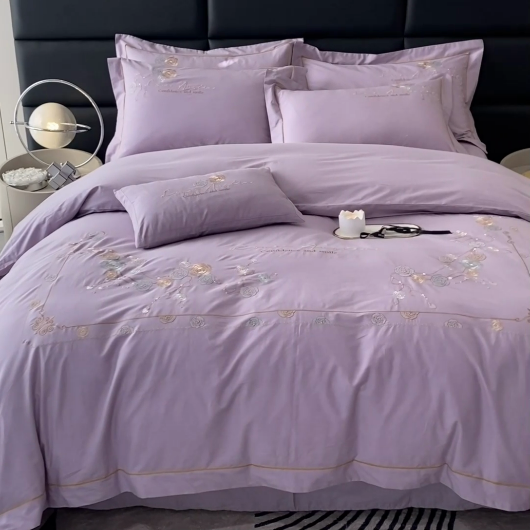 91家纺网 家纺一手货源 找家纺 绒世界2024新款全棉刺绣烟雨系列四件套 一袭烟雨-香芋紫