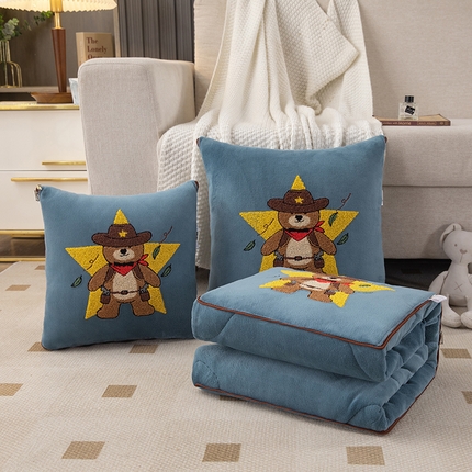 91家纺网 家纺一手货源 找家纺 （总）宝马家纺 2023牛奶绒牛仔熊抱枕被