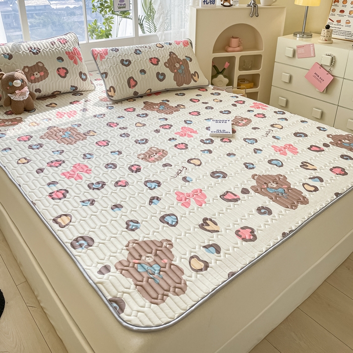 91家纺网 家纺一手货源 找家纺 金爱家 2023新款小清新凉感丝乳胶凉席三件套 豹纹熊