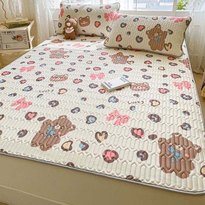 91家纺网 家纺一手货源 找家纺 金爱家 2023新款小清新凉感丝乳胶凉席三件套 豹纹熊