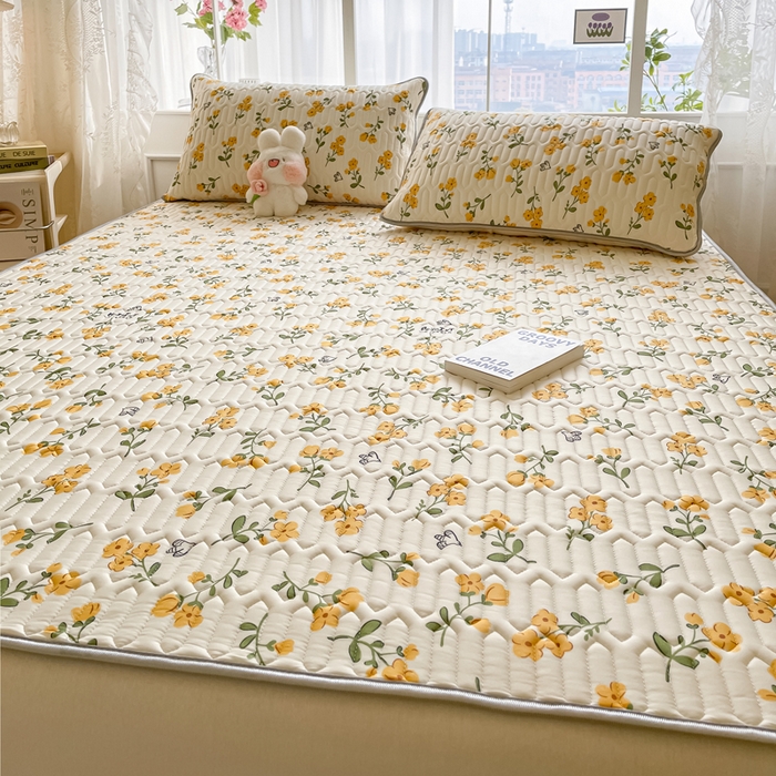 91家纺网 家纺一手货源 找家纺 金爱家 2023新款小清新凉感丝乳胶凉席三件套 花季