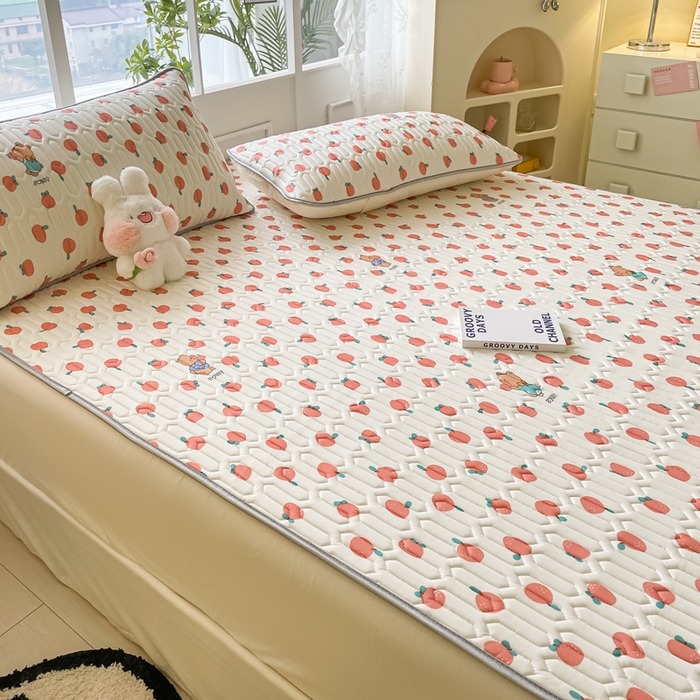 91家纺网 家纺一手货源 找家纺 金爱家 2023新款小清新凉感丝乳胶凉席三件套 橘子小熊