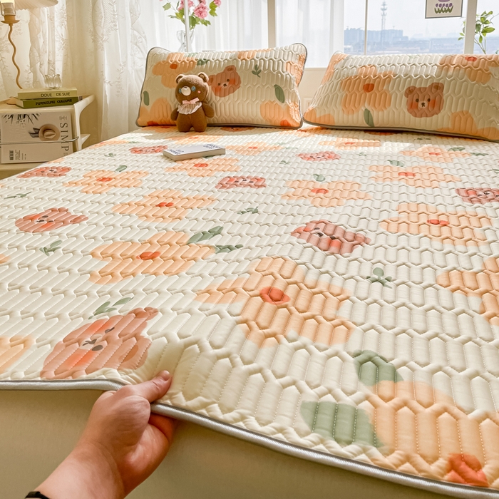 91家纺网 家纺一手货源 找家纺 金爱家 2023新款小清新凉感丝乳胶凉席三件套 蜜糖熊