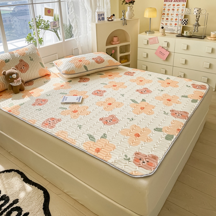 91家纺网 家纺一手货源 找家纺 金爱家 2023新款小清新凉感丝乳胶凉席三件套 蜜糖熊