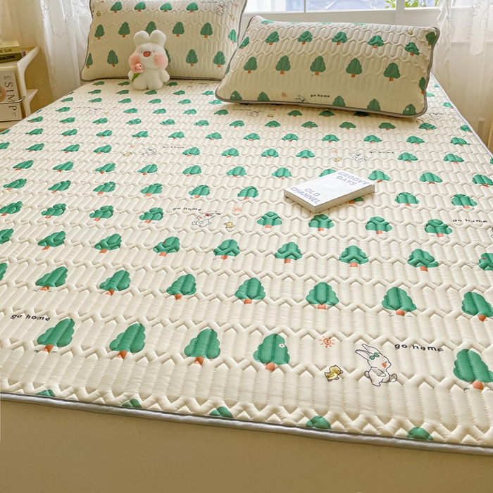 91家纺网 家纺一手货源 找家纺 金爱家 2023新款小清新凉感丝乳胶凉席三件套 森林小兔