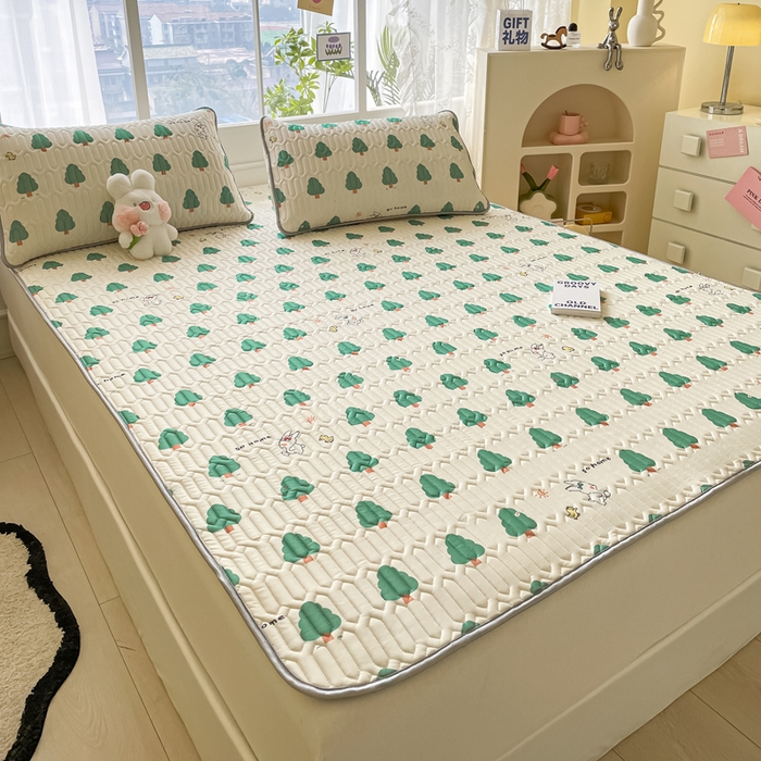 91家纺网 家纺一手货源 找家纺 金爱家 2023新款小清新凉感丝乳胶凉席三件套 森林小兔