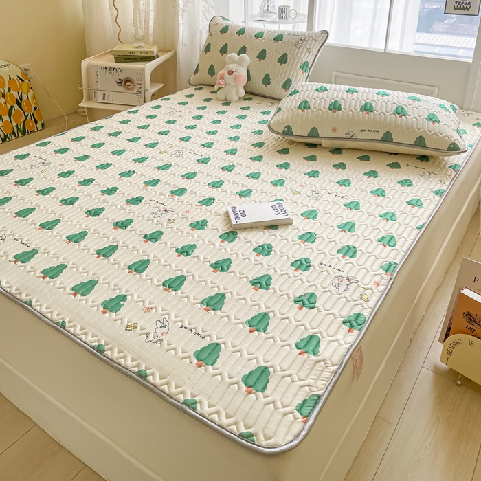 91家纺网 家纺一手货源 找家纺 金爱家 2023新款小清新凉感丝乳胶凉席三件套 森林小兔