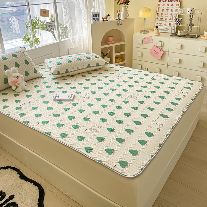 91家纺网 家纺一手货源 找家纺 金爱家 2023新款小清新凉感丝乳胶凉席三件套 森林小兔