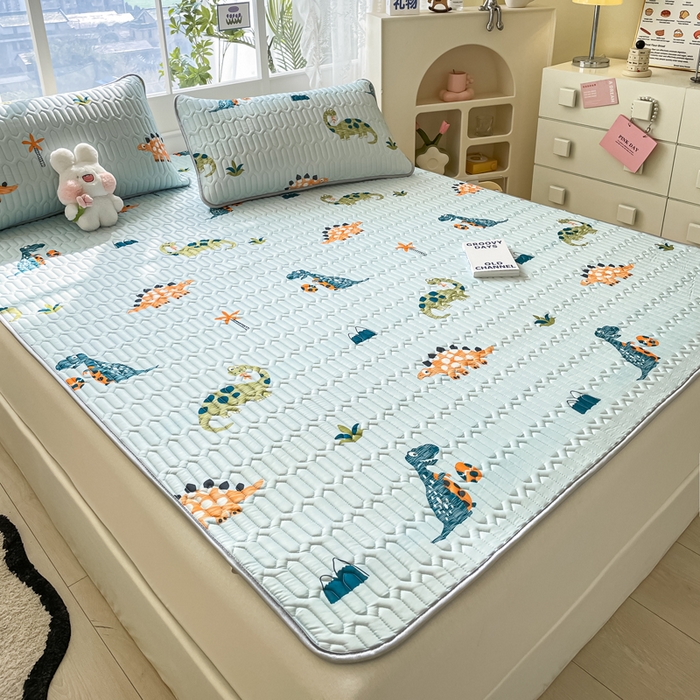 91家纺网 家纺一手货源 找家纺 金爱家 2023新款小清新凉感丝乳胶凉席三件套 小恐龙