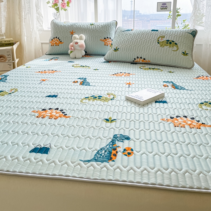 91家纺网 家纺一手货源 找家纺 金爱家 2023新款小清新凉感丝乳胶凉席三件套 小恐龙