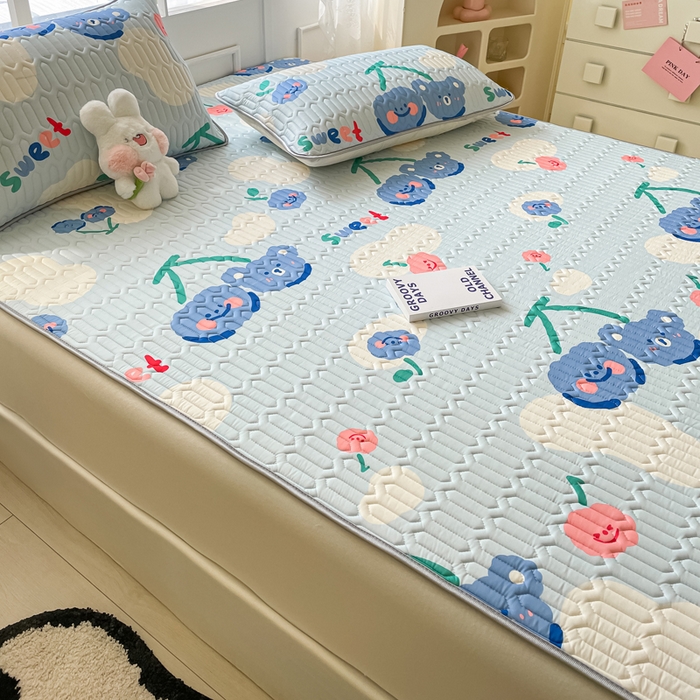 91家纺网 家纺一手货源 找家纺 金爱家 2023新款小清新凉感丝乳胶凉席三件套 微笑熊