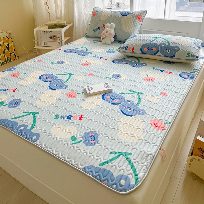 91家纺网 家纺一手货源 找家纺 金爱家 2023新款小清新凉感丝乳胶凉席三件套 微笑熊