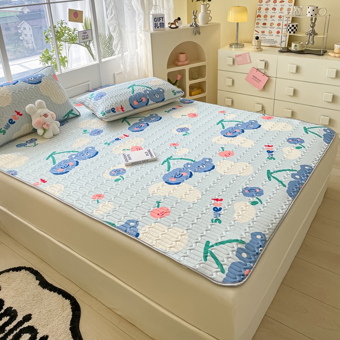 91家纺网 家纺一手货源 找家纺 金爱家 2023新款小清新凉感丝乳胶凉席三件套 微笑熊