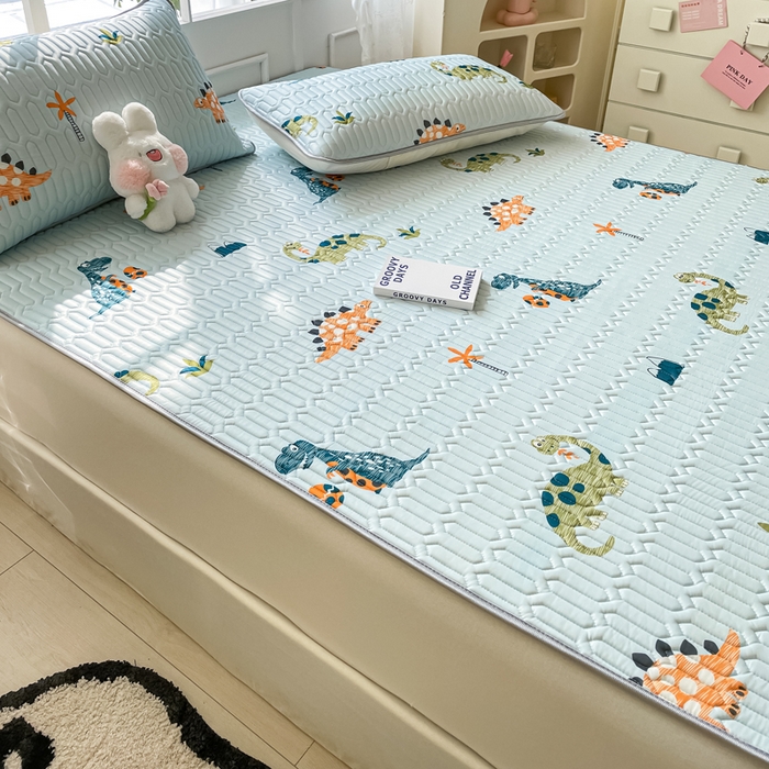 91家纺网 家纺一手货源 找家纺 金爱家 2023新款小清新凉感丝乳胶凉席三件套 小恐龙