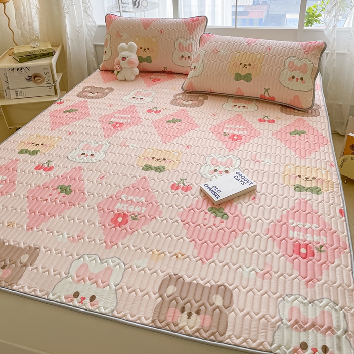 91家纺网 家纺一手货源 找家纺 金爱家 2023新款小清新凉感丝乳胶凉席三件套 熊熊兔