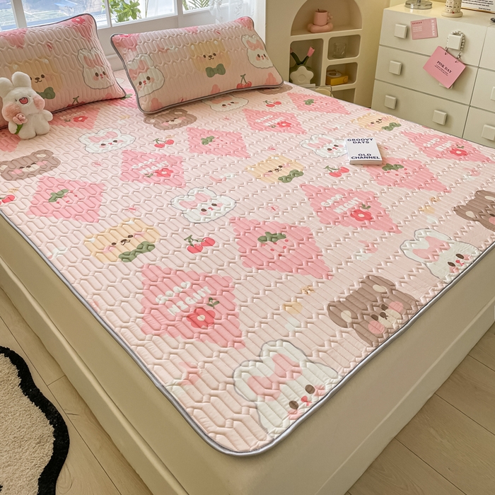 91家纺网 家纺一手货源 找家纺 金爱家 2023新款小清新凉感丝乳胶凉席三件套 熊熊兔