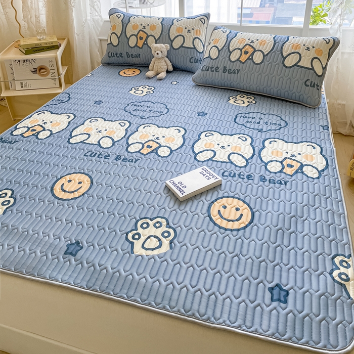 91家纺网 家纺一手货源 找家纺 金爱家 2023新款小清新凉感丝乳胶凉席三件套 笑脸熊