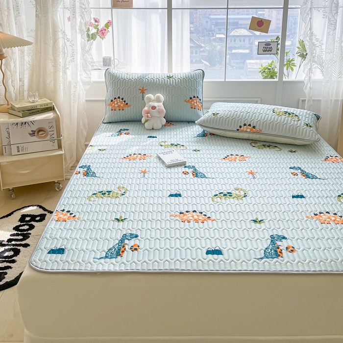 91家纺网 家纺一手货源 找家纺 金爱家 2023新款小清新凉感丝乳胶凉席三件套 小恐龙