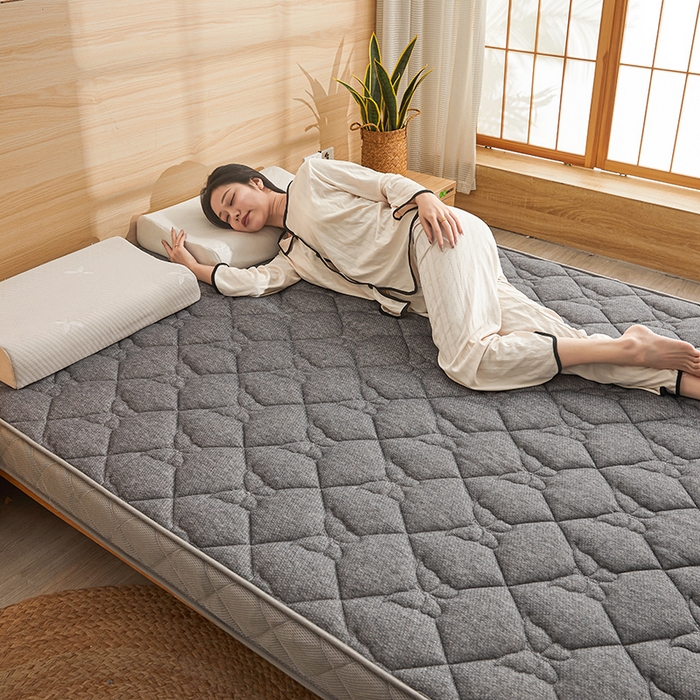 91家纺网 家纺一手货源 找家纺 欣罗兰 2023新款针织棉立体纯色床垫系列-大床款 蝶恋-灰