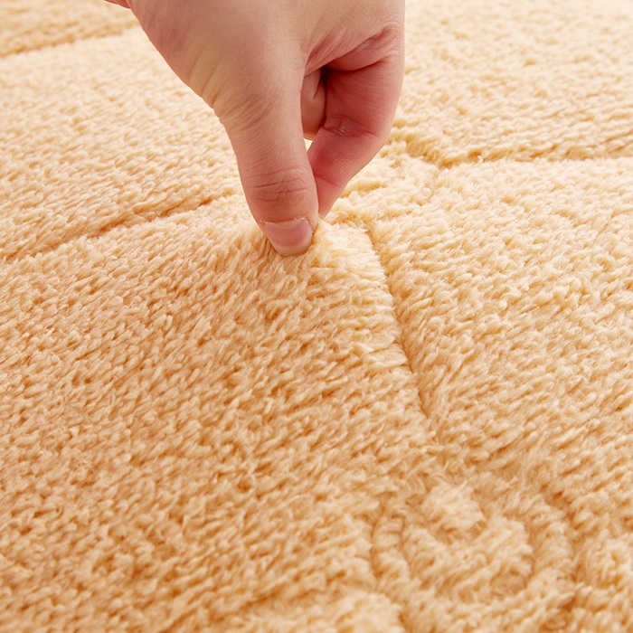 91家纺网 家纺一手货源 找家纺 欣罗兰 2023新款针织棉立体纯色床垫系列-大床款 羊羔绒-驼色