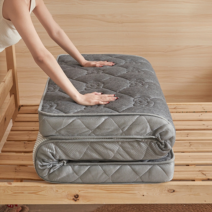 91家纺网 家纺一手货源 找家纺 欣罗兰 2023新款针织棉立体纯色床垫系列-小床款 牡丹-灰