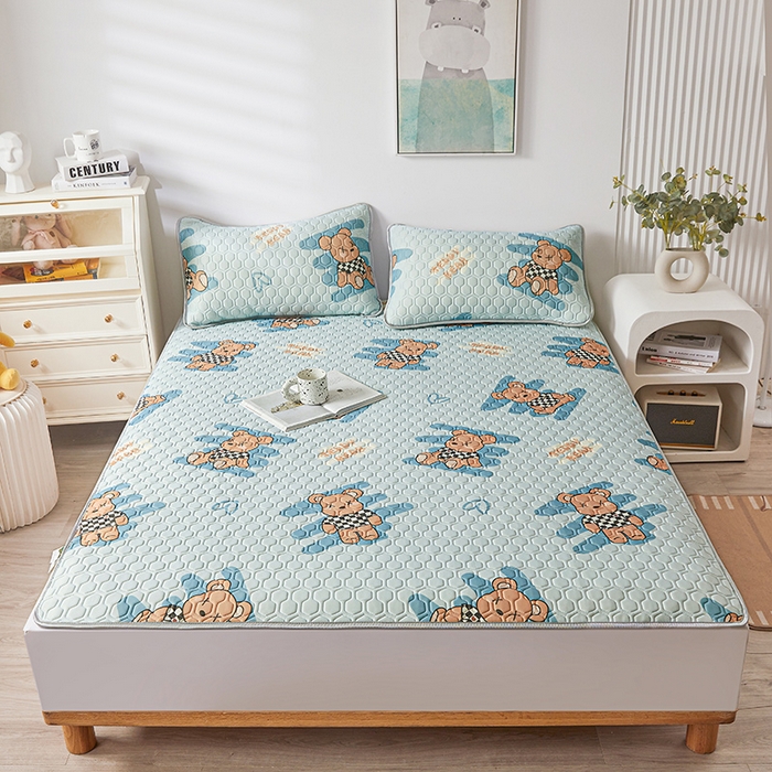 91家纺网 家纺一手货源 找家纺 小萌虎 2023新款冰丝胶质凉席-床席款 方格熊蓝