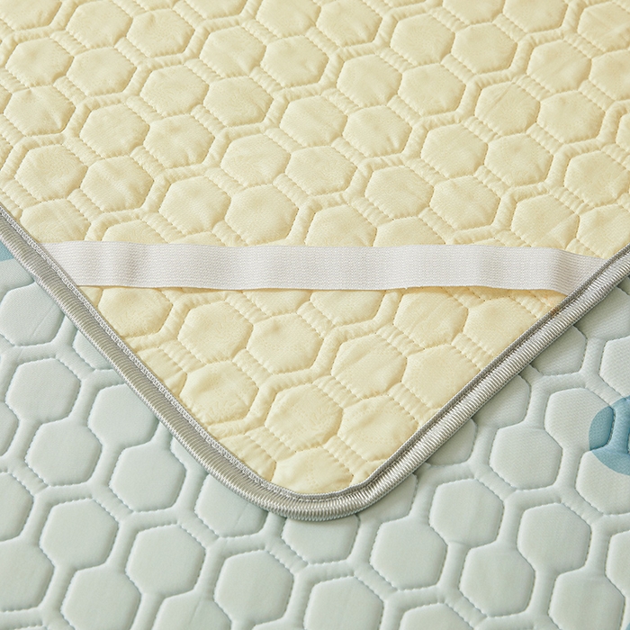 91家纺网 家纺一手货源 找家纺 小萌虎 2023新款冰丝胶质凉席-床席款 方格熊蓝