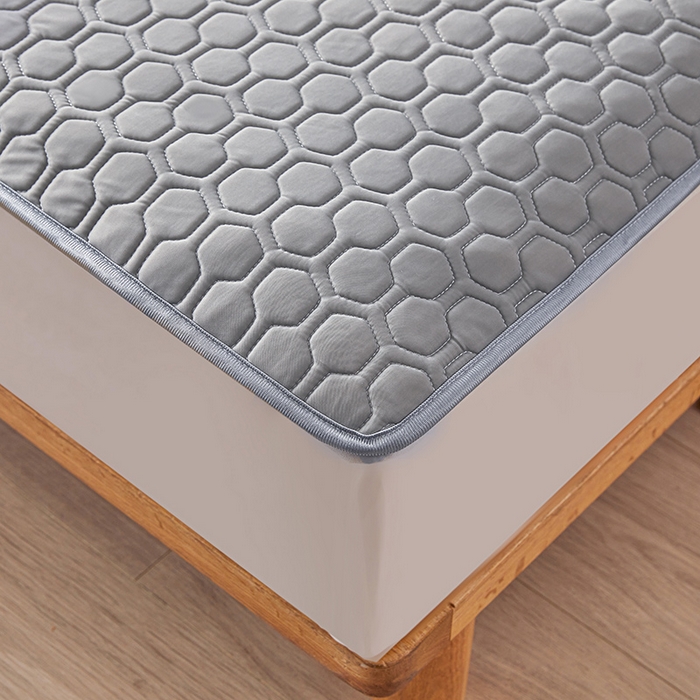 91家纺网 家纺一手货源 找家纺 小萌虎 2023新款冰丝胶质凉席-床席款 灰