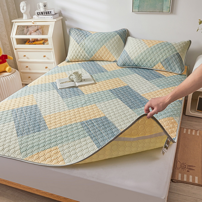 91家纺网 家纺一手货源 找家纺 小萌虎 2023新款冰丝胶质凉席-床席款 幸运条纹