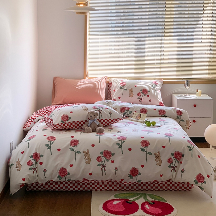 91家纺网 家纺一手货源 找家纺 六巷胡同 2023新款ins卡通系列第二波 红玫瑰小兔