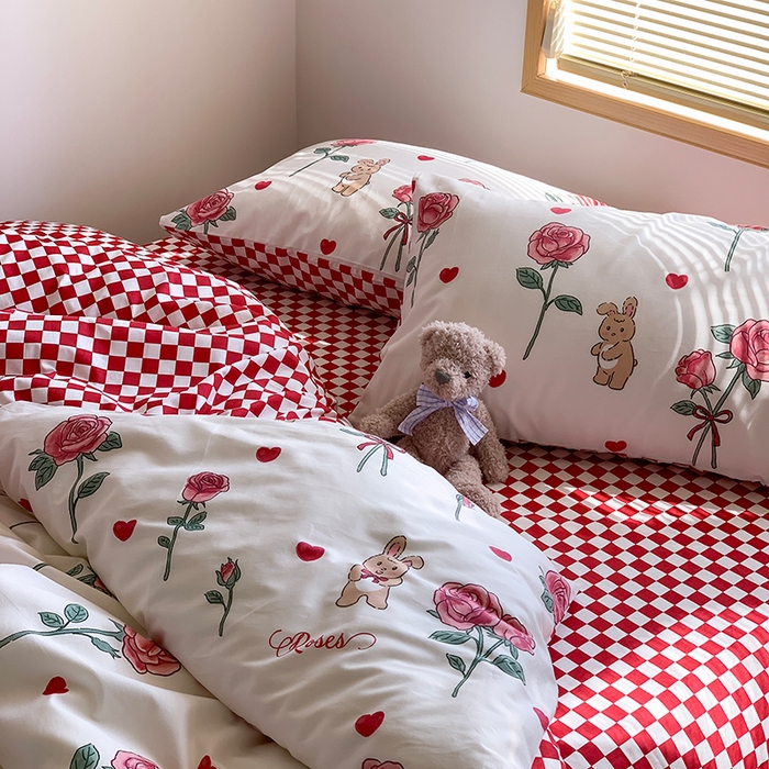 91家纺网 家纺一手货源 找家纺 六巷胡同 2023新款ins卡通系列第二波 红玫瑰小兔