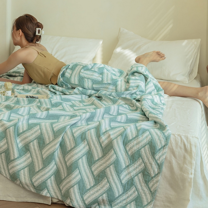 91家纺网 家纺一手货源 找家纺 雯雨 2023新款塞尚风格全棉纱布毛巾被 格里尼-绿