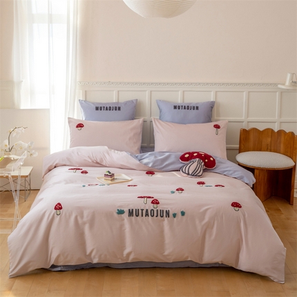 91家纺网 家纺一手货源 找家纺 （总）名品优仓 2023新款面包狗系列水洗棉毛巾绣四件套