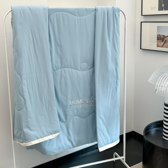 91家纺网 家纺一手货源 找家纺 仟网汇 2023新款棉麻刺绣纯色米兰系列夏被四件套 米兰-繁星蓝