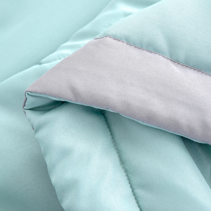 91家纺网 家纺一手货源 找家纺 被多多 2024新款蚕丝蛋白夏被 薄荷绿