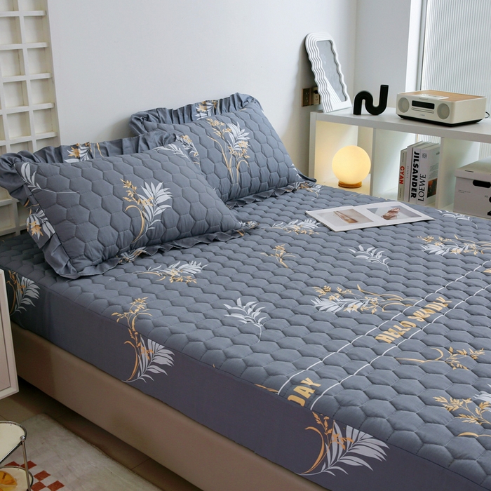 91家纺网 家纺一手货源 找家纺 情煊 2023新款全棉夹棉纯色印花床笠款(可定制尺寸) 床笠-叶之恋